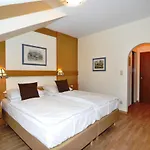 Wienerwaldhof 4*