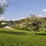 Wienerwaldhof Otel Tullnerbach-Lawies