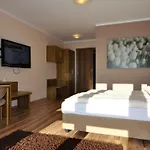 Wienerwaldhof Otel 4*