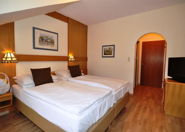 מלון Hotel Wienerwaldhof טולנרבאך - לאוויס