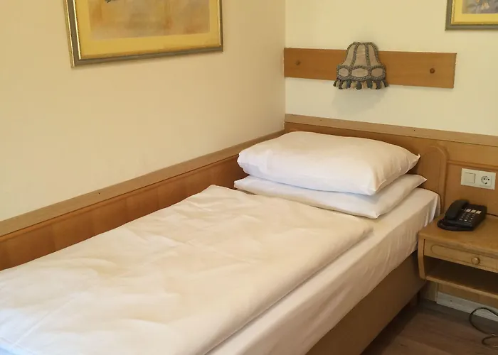 Hotel Wienerwaldhof מלון 4*